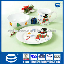 El desayuno de la porcelana de las mercancías de la fiesta 3pcs fijó con el tazón de fuente y la placa y la taza para el uso diario de los niños